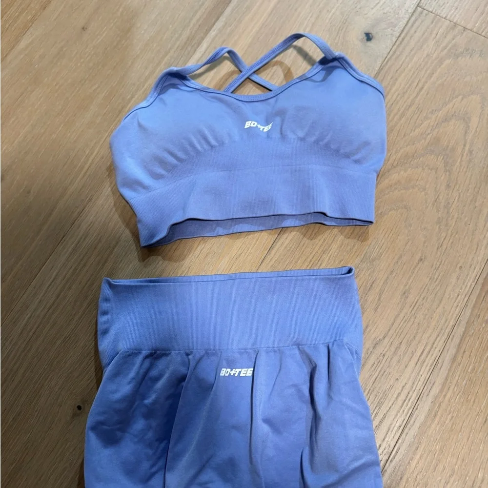 Bo+Tee Light blue Sports Bra and Leggings Set - Picture 3 of 5